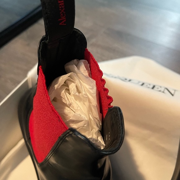 Alexander McQueen Chelsea boot - Picture 5 of 8
